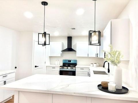 Photo of 3726 Heatherbrook Drive, Houston, TX 77045 (MLS # 26076429)
