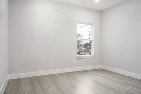 Tiny photo for 4934 Creekmont Drive, Houston, TX 77091 (MLS # 38426610)