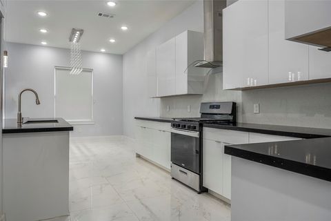 Tiny photo for 4934 Creekmont Drive, Houston, TX 77091 (MLS # 38426610)