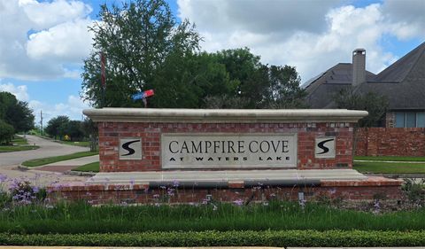 Photo of 8207 Otter Creek Way, Missouri City, TX 77459 (MLS # 44449182)