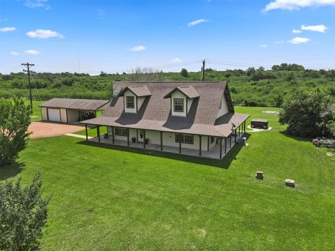 Photo of 999 Salem Road, Brenham, TX 77833 (MLS # 34656883) Photo of 999 Salem Road, Brenham, TX 77833 (MLS # 34656883)