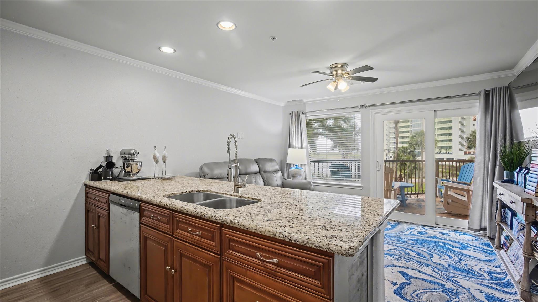 9520 Seawall Boulevard 142