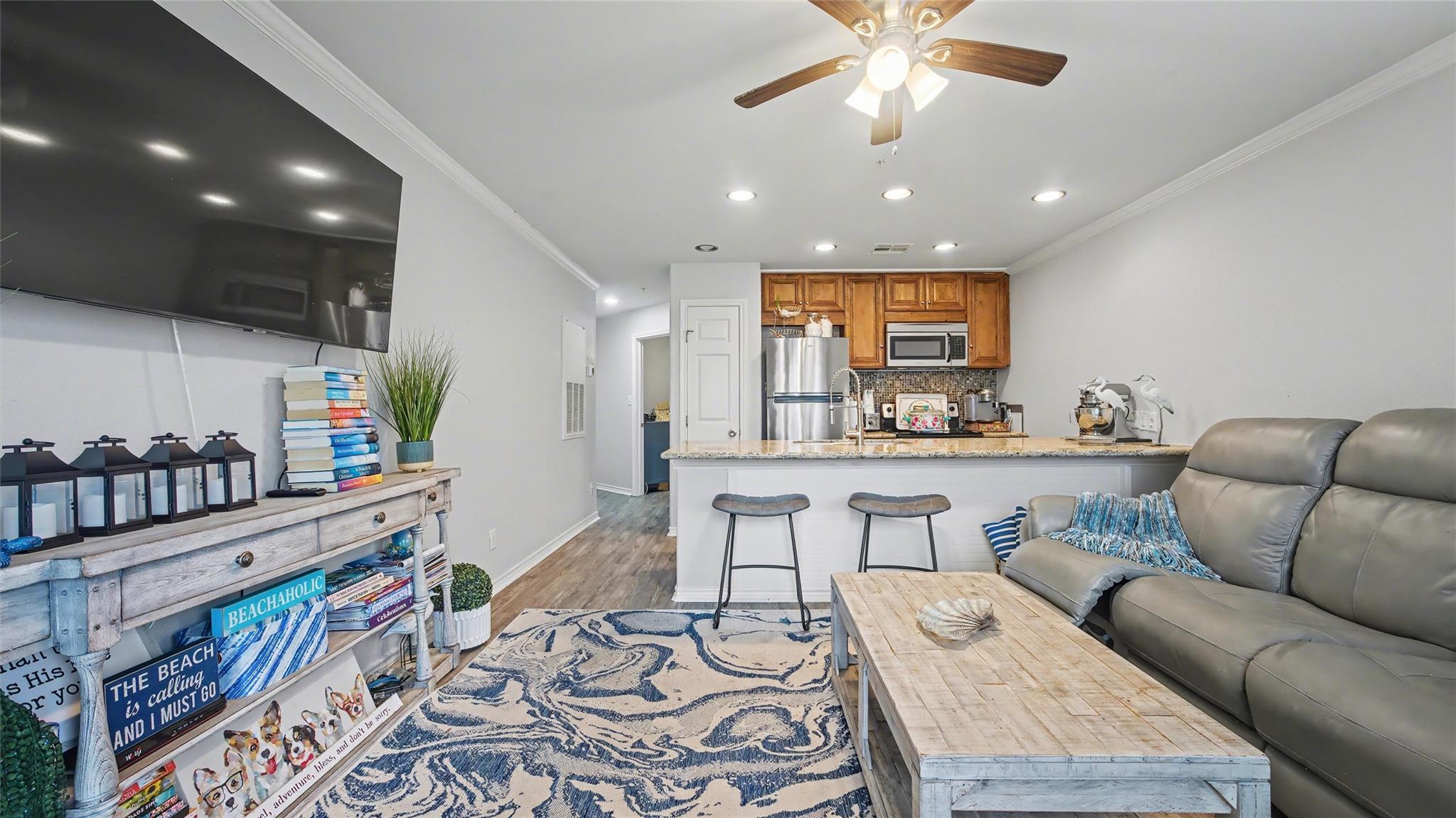 9520 Seawall Boulevard 142