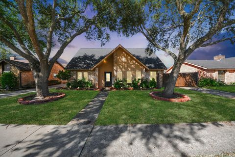 Photo of 10119 Sageglow Drive, Houston, TX 77089 (MLS # 77794226)