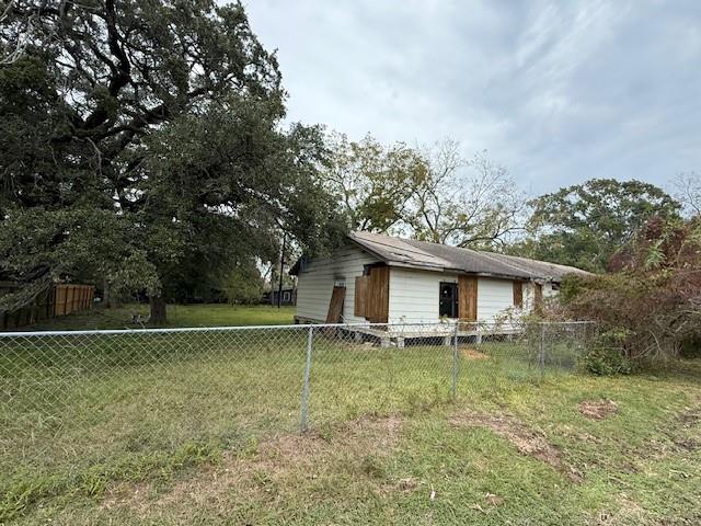 Photo 1 of 6 — 1005 N Jones St, Baytown, TX 77520