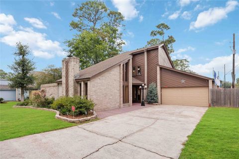Photo of 7310 Hickory Lane, Baytown, TX 77521 (MLS # 26928448)