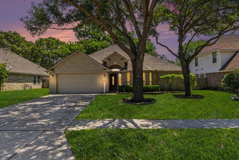 Homes For Sale - 23934 Dorrington Estates Lane<br/> Conroe, TX 77385