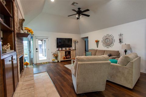 Photo of 222 Mayfair Circle, Wharton, TX 77488 (MLS # 75044047)