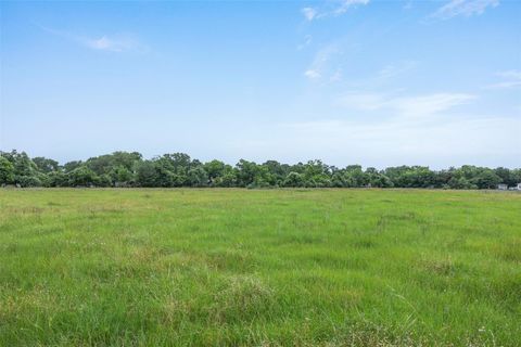 Photo of 120 Avenue M, Somerville, TX 77879 (MLS # 83404916)