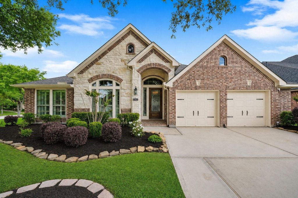 Photo of 13503 Navigate Point Lane, Houston, TX 77044 (MLS # 21427946)