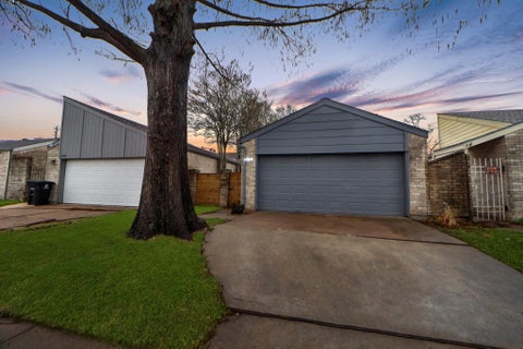 Photo of 12154 Stone West Drive, Houston, TX 77035 (MLS # 17636292)