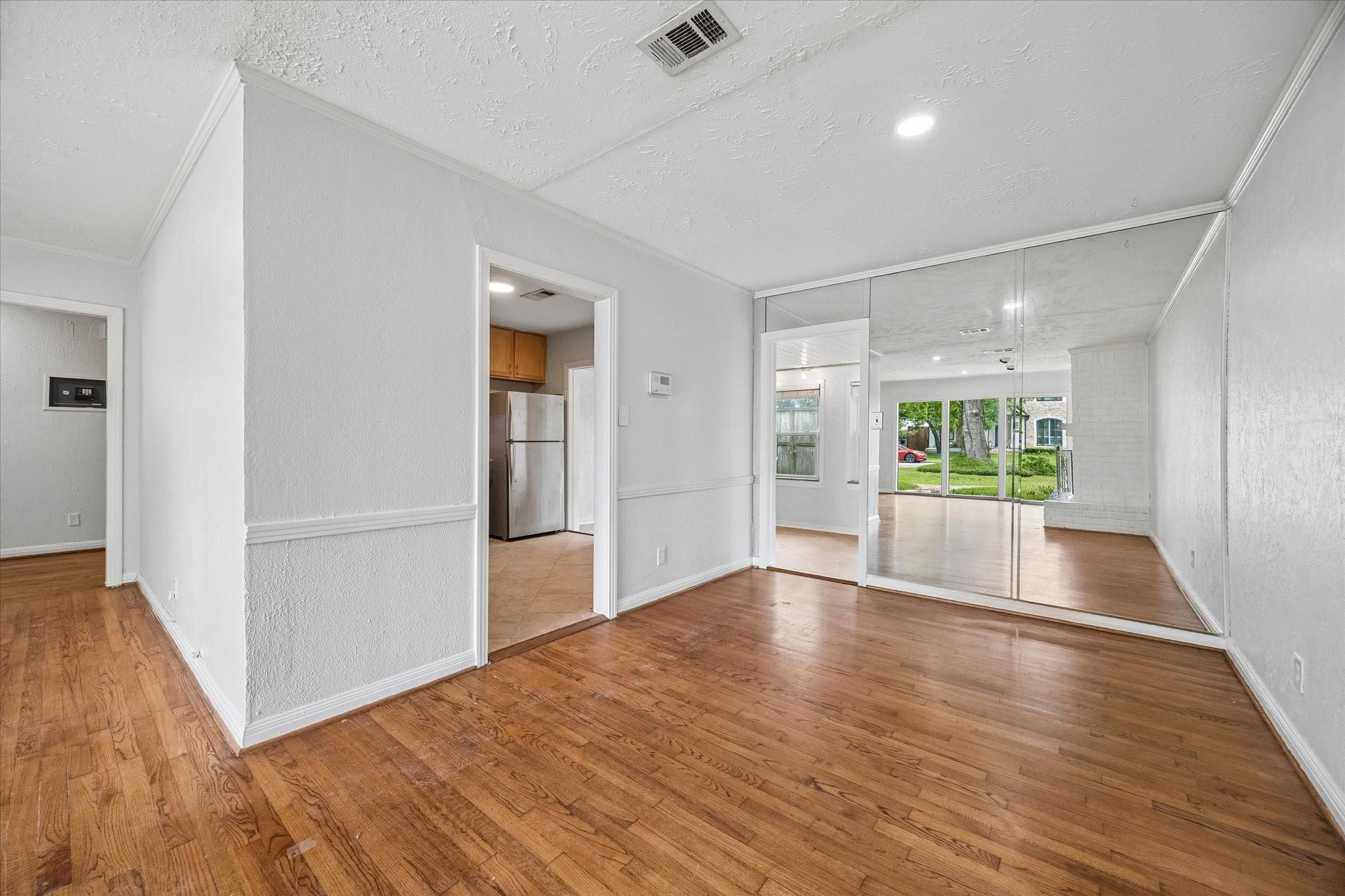 5209 Evergreen Street