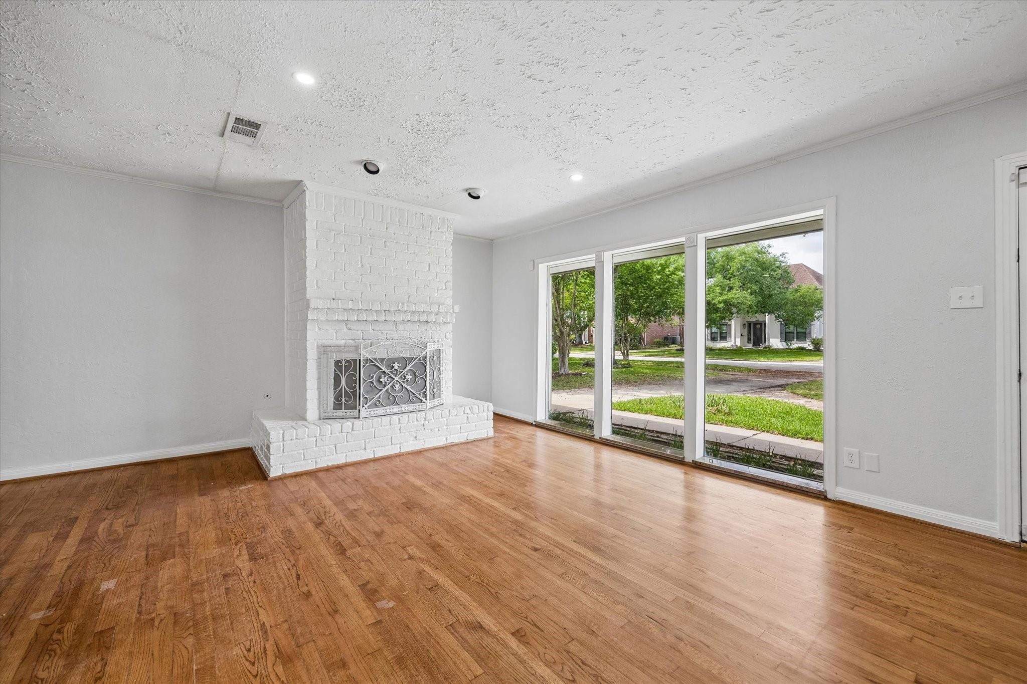 5209 Evergreen Street