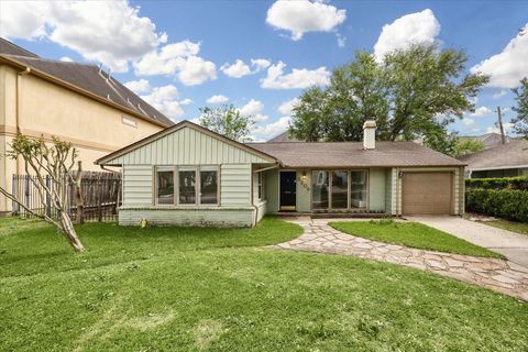 5209 Evergreen Street Bellaire TX 77401