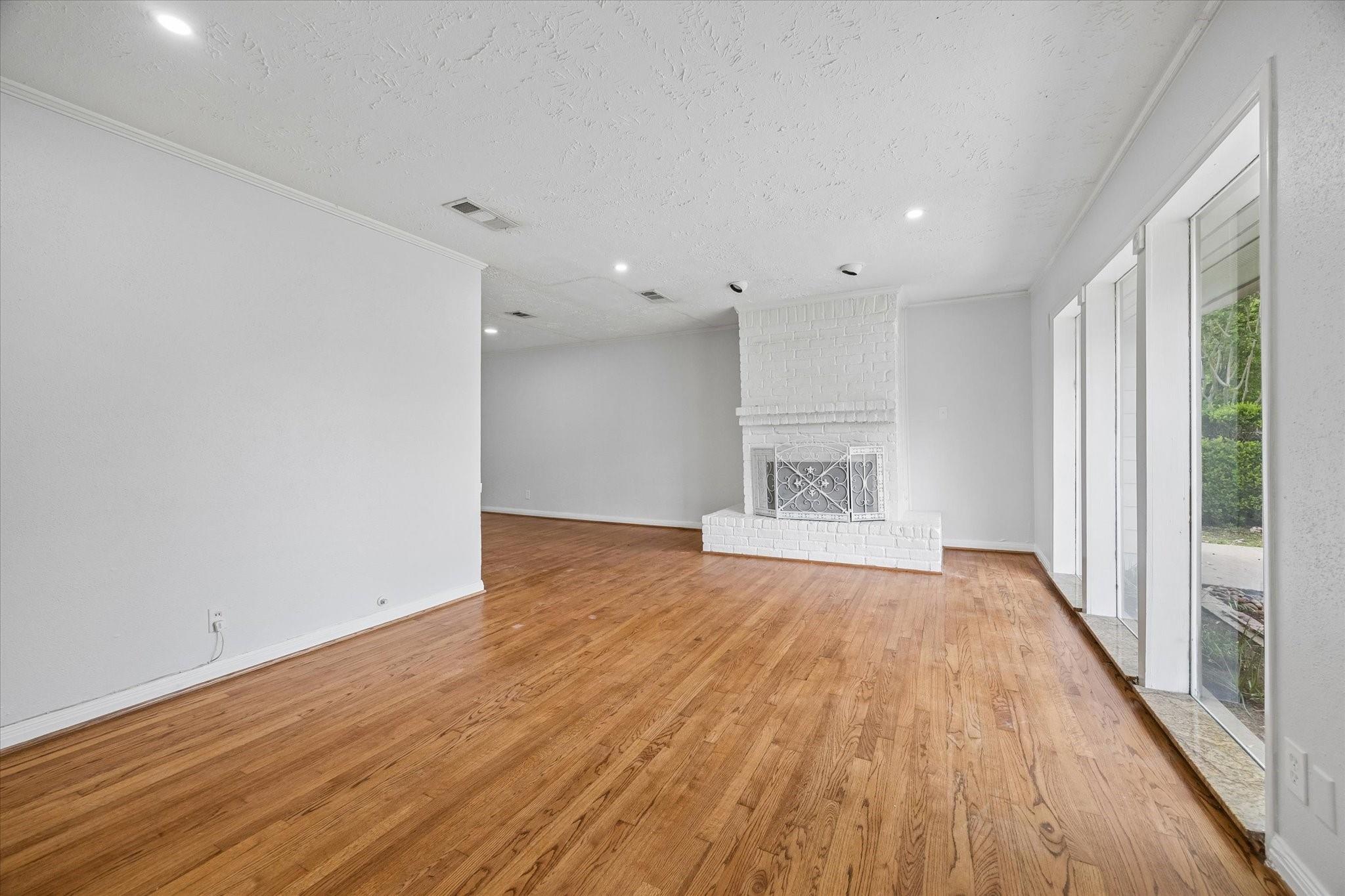 5209 Evergreen Street