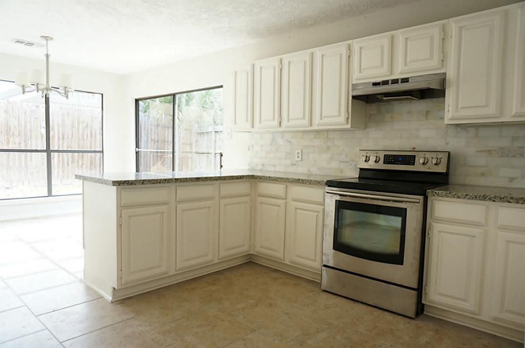 Photo of 1511 Bradney Drive, Houston, TX 77077 (MLS # 15166215)