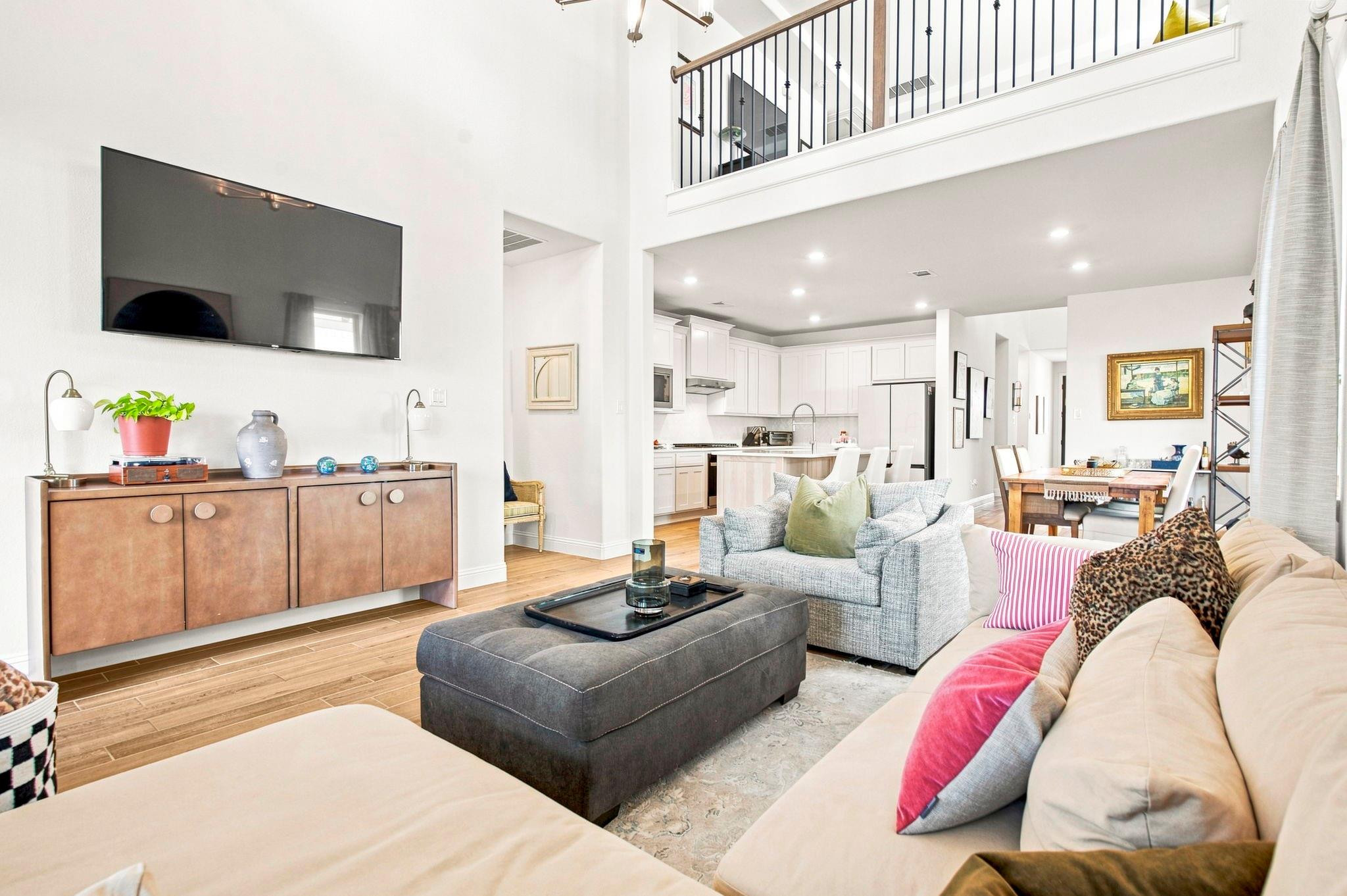9718 Perdita Trail