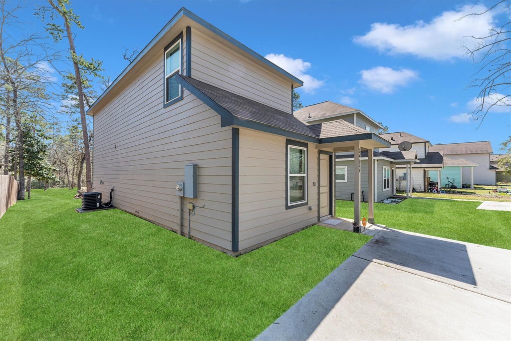 Photo of 24624 Pools Creek Way, Huntsville, TX 77320 (MLS # 10397487)