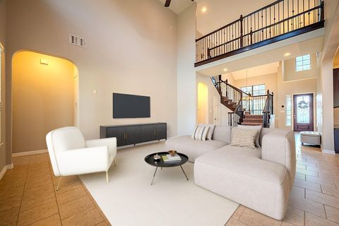 Photo of 98 Genova Way Lane, Missouri City, TX 77459 (MLS # 71090106)