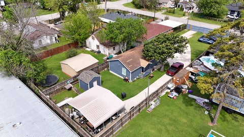 Photo of 409 Robert Lee Road, Houston, TX 77009 (MLS # 11377086)