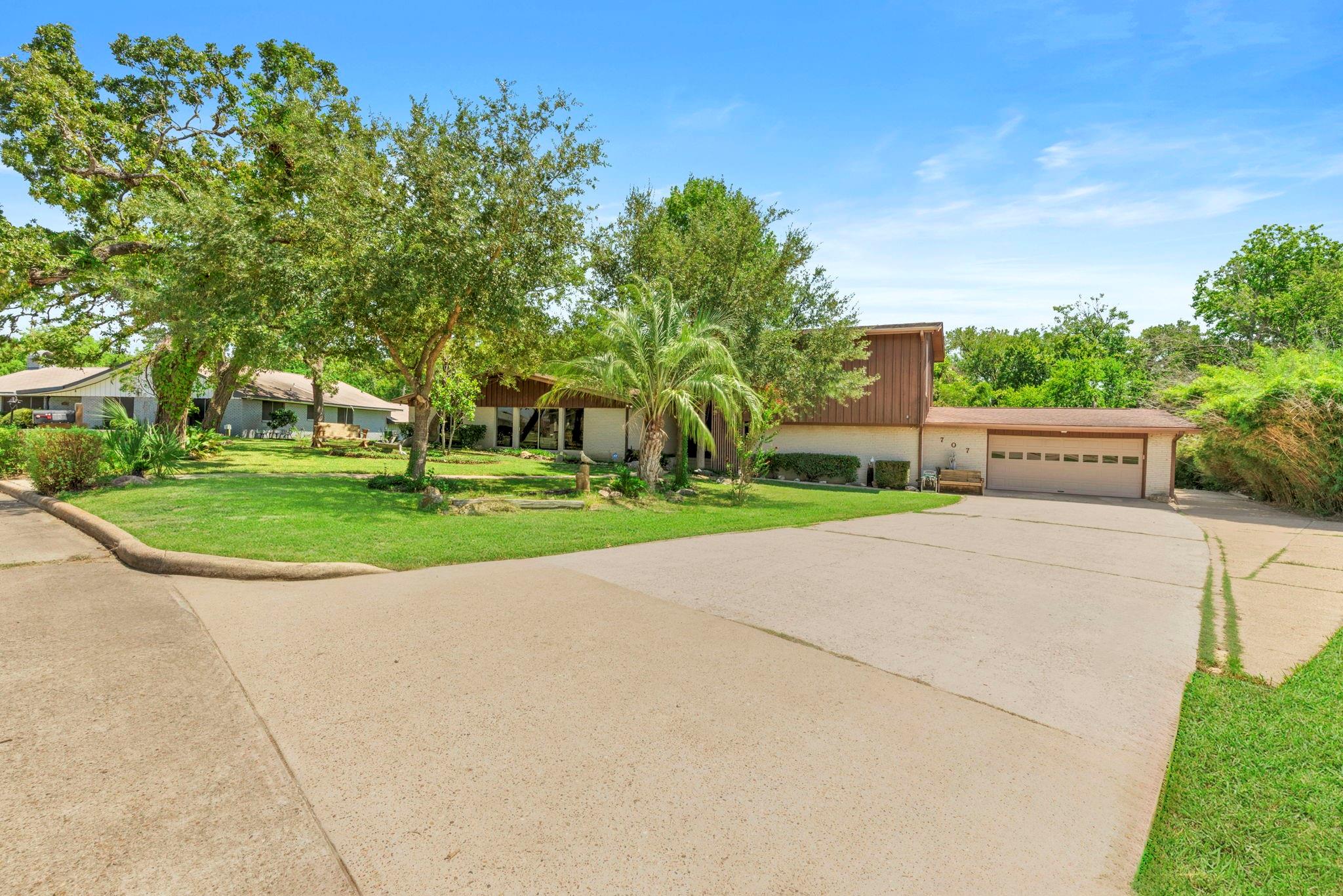 707 Scenic Drive