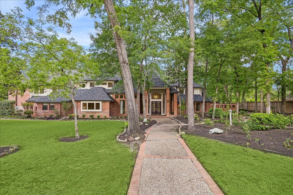 Photo of 15410 Brandonwood Court, Houston, TX 77069 (MLS # 31580732)