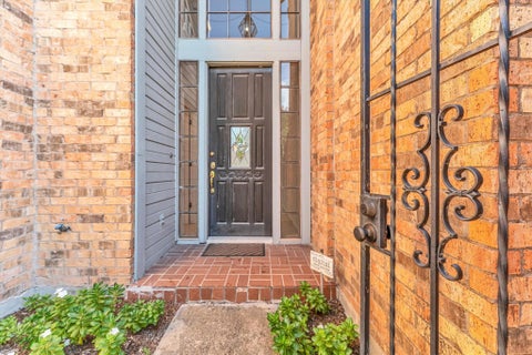 Photo of 109 W 10th Street W, Houston, TX 77008 (MLS # 50628919)