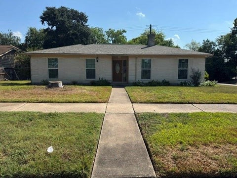 Photo of 11031 Silkwood Drive, Houston, TX 77031 (MLS # 90865795)