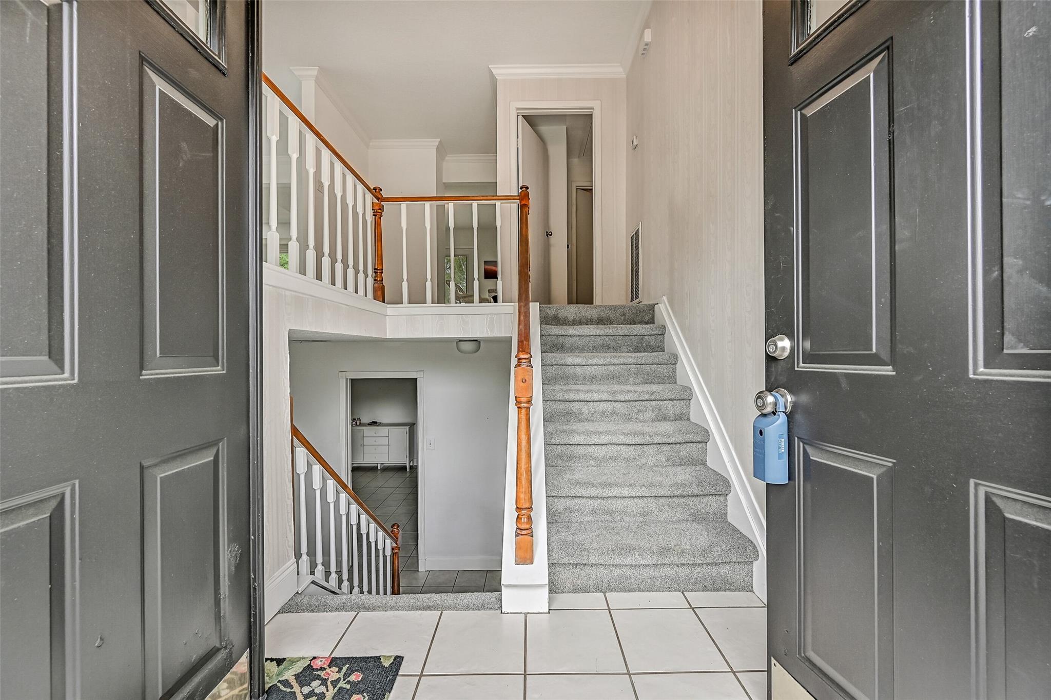 628 E Castle Harbour Drive