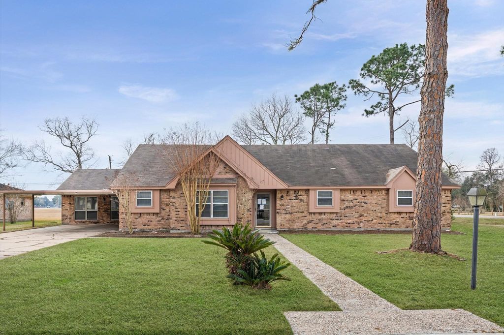 Photo of 2709 Adams Street, Alvin, TX 77511 (MLS # 52633909)