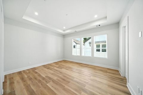 Tiny photo for 2304 Hoskins Drive #D, Houston, TX 77080 (MLS # 56822634)