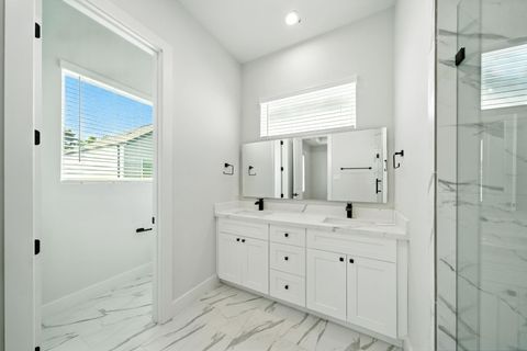 Tiny photo for 2304 Hoskins Drive #D, Houston, TX 77080 (MLS # 56822634)