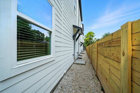 Tiny photo for 2304 Hoskins Drive #D, Houston, TX 77080 (MLS # 56822634)