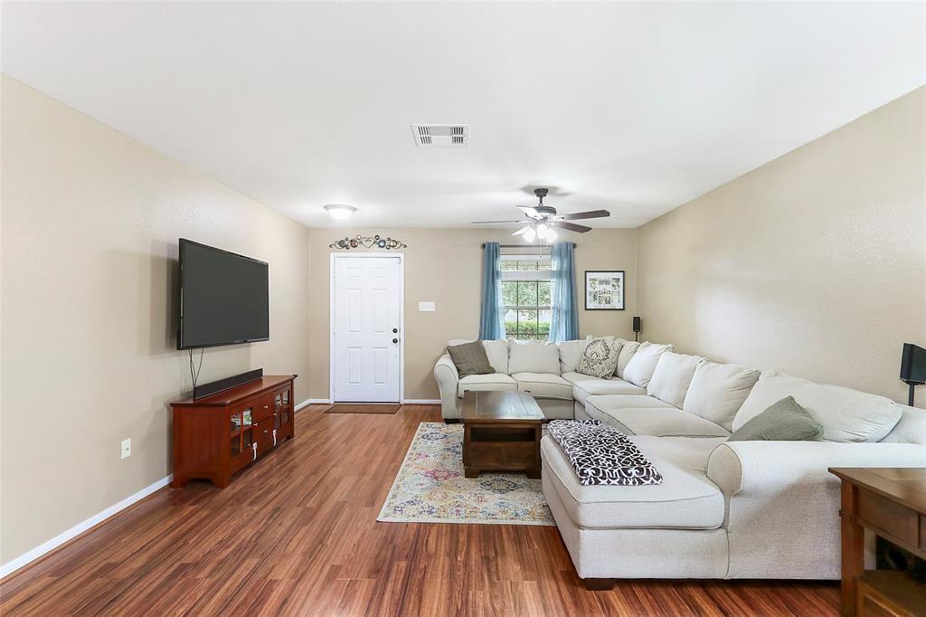 8022 Yaupon View Drive