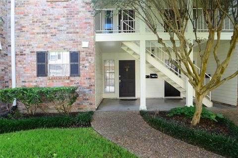 Photo of 12978 Trail Hollow Drive #2978, Houston, TX 77079 (MLS # 8267556)