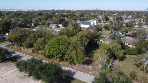 Photo of 3517 Jipsie Lane, Houston, TX 77051 (MLS # 74406512)