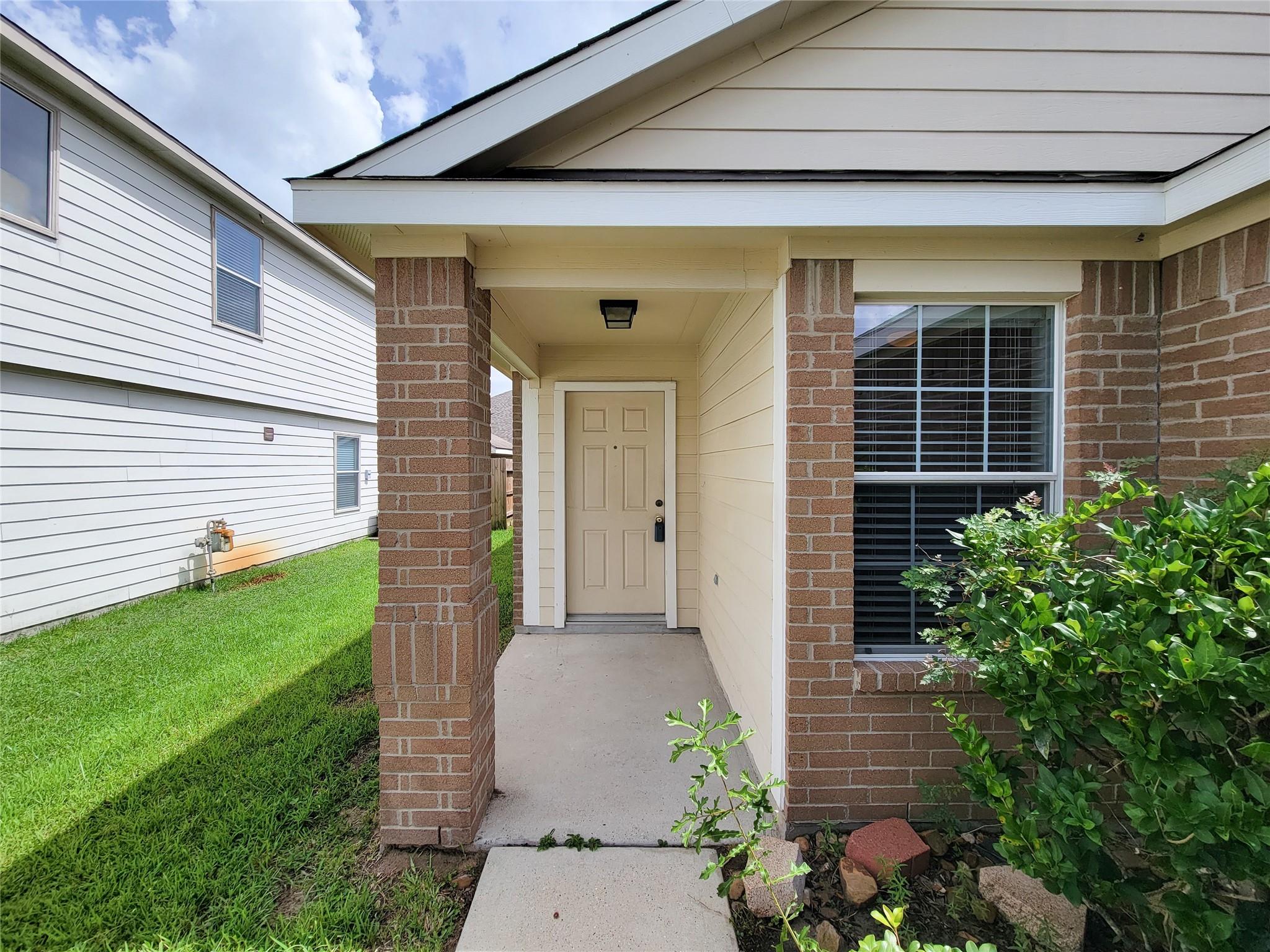 7438 Fox Knoll