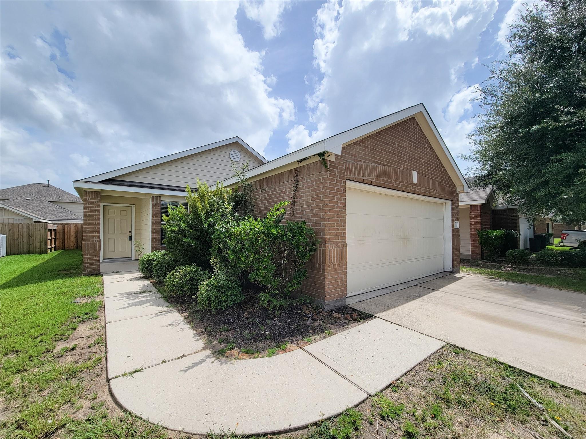 7438 Fox Knoll