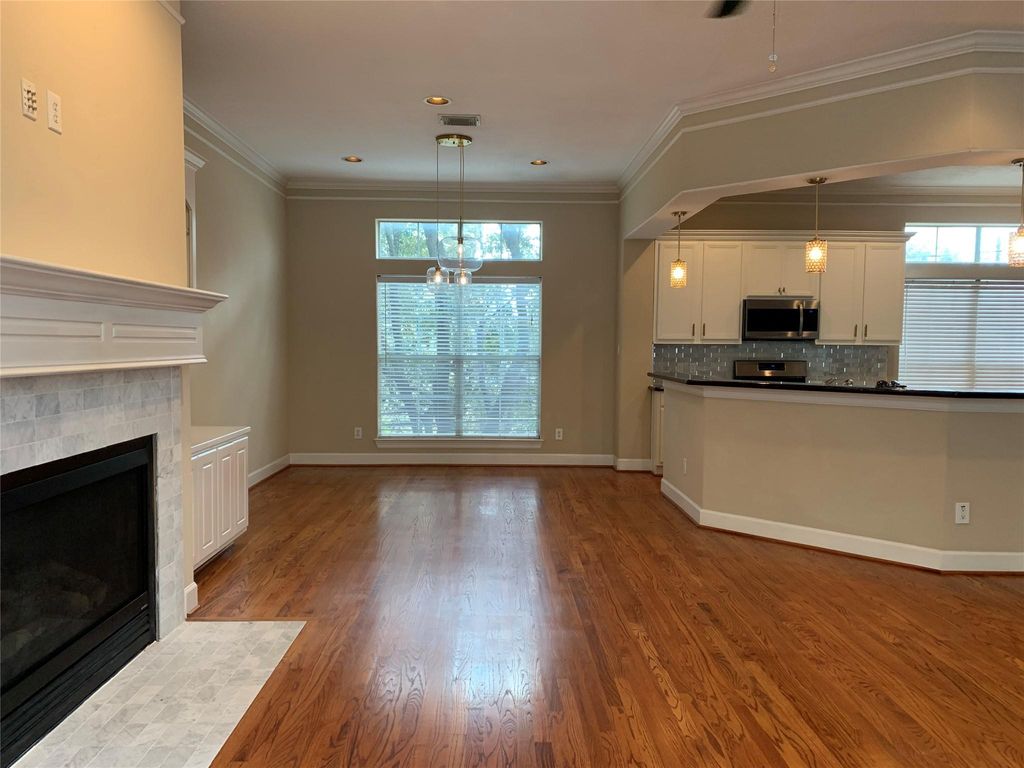 Photo of 406 Fowler Street, Houston, TX 77007 (MLS # 52347084)