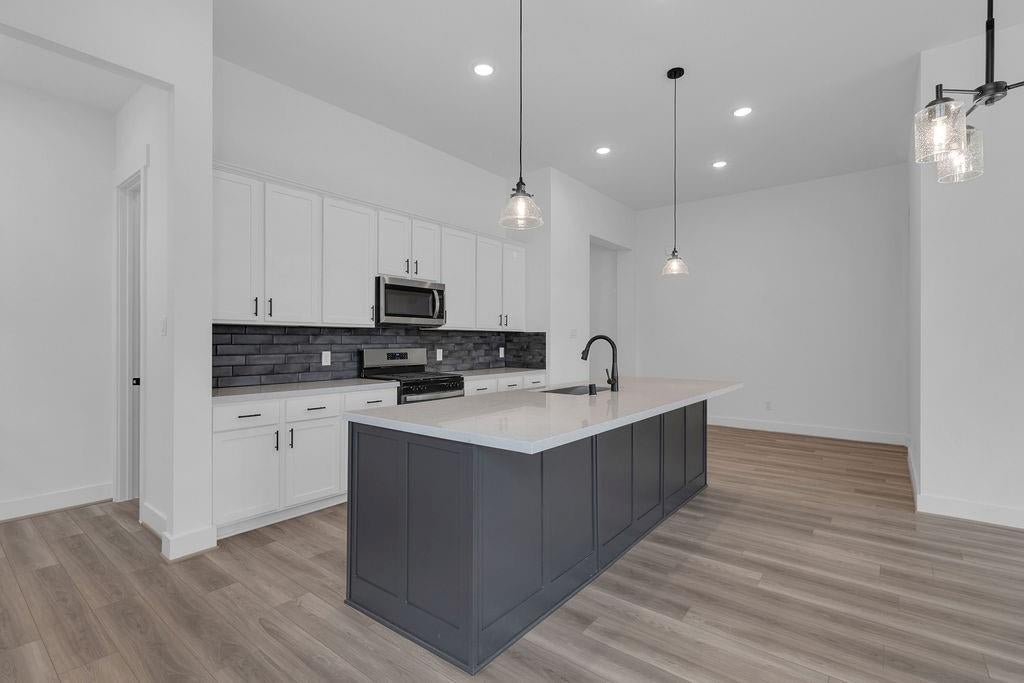 7514 Prairie Foxglove Way
