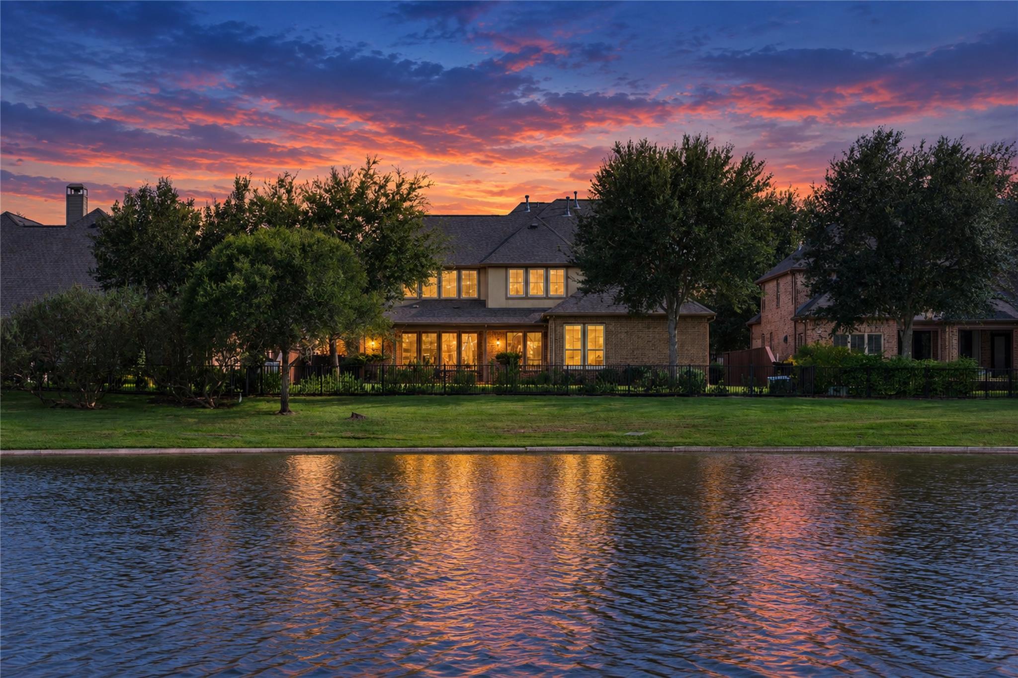 6915 Mountain Creek Lane