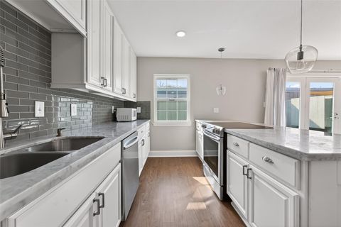 Tiny photo for 6351 Briar Rose Drive #149, Houston, TX 77057 (MLS # 11036890)