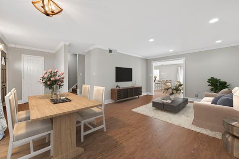 Tiny photo for 6351 Briar Rose Drive #149, Houston, TX 77057 (MLS # 11036890)