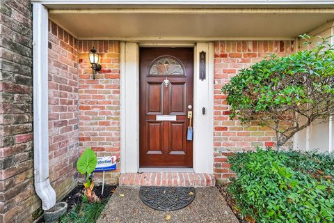 Tiny photo for 6351 Briar Rose Drive #149, Houston, TX 77057 (MLS # 11036890)