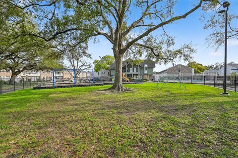 Tiny photo for 6351 Briar Rose Drive #149, Houston, TX 77057 (MLS # 11036890)