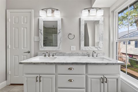 Tiny photo for 6351 Briar Rose Drive #149, Houston, TX 77057 (MLS # 11036890)