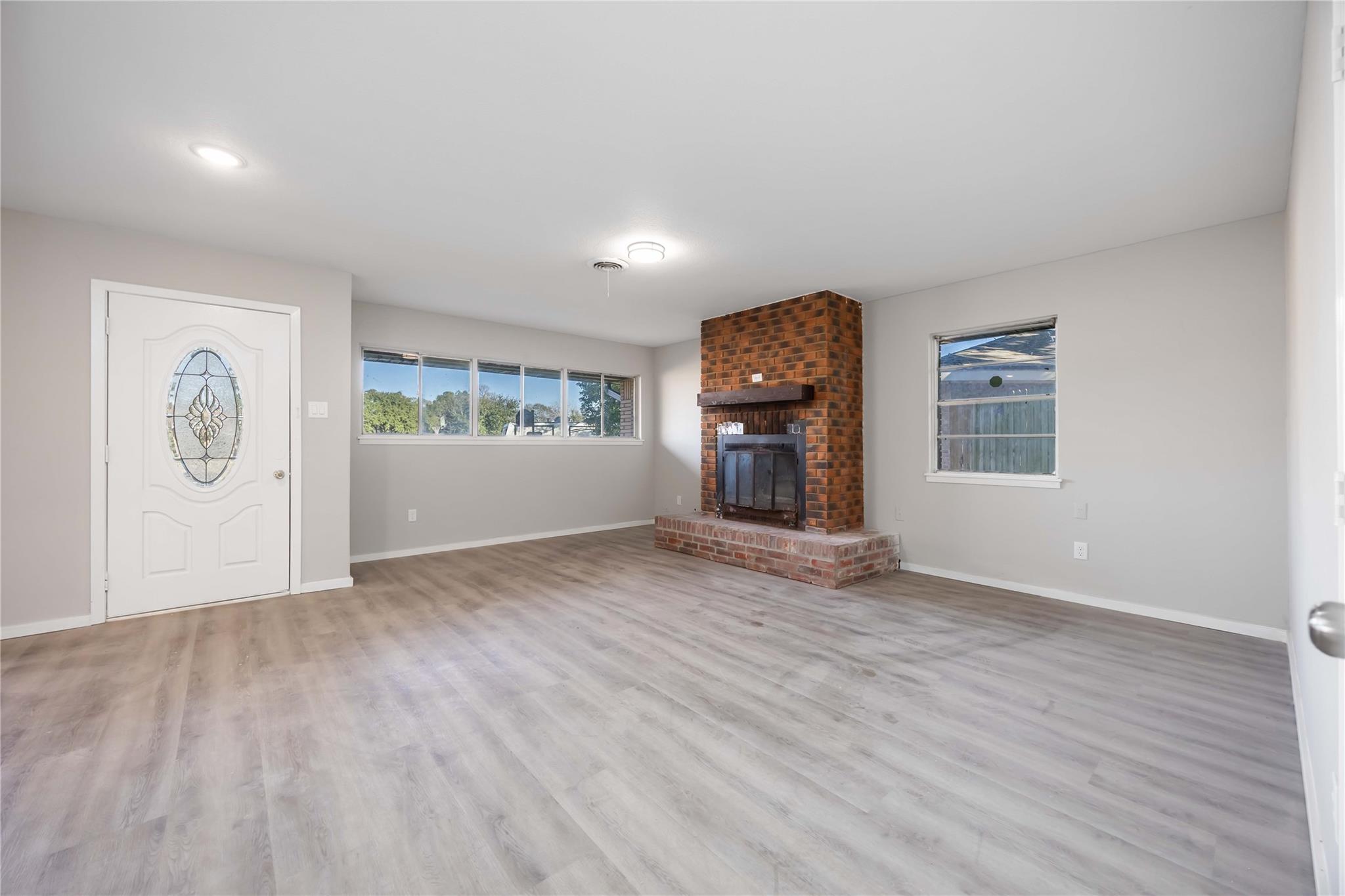 1806 Meadowview Drive