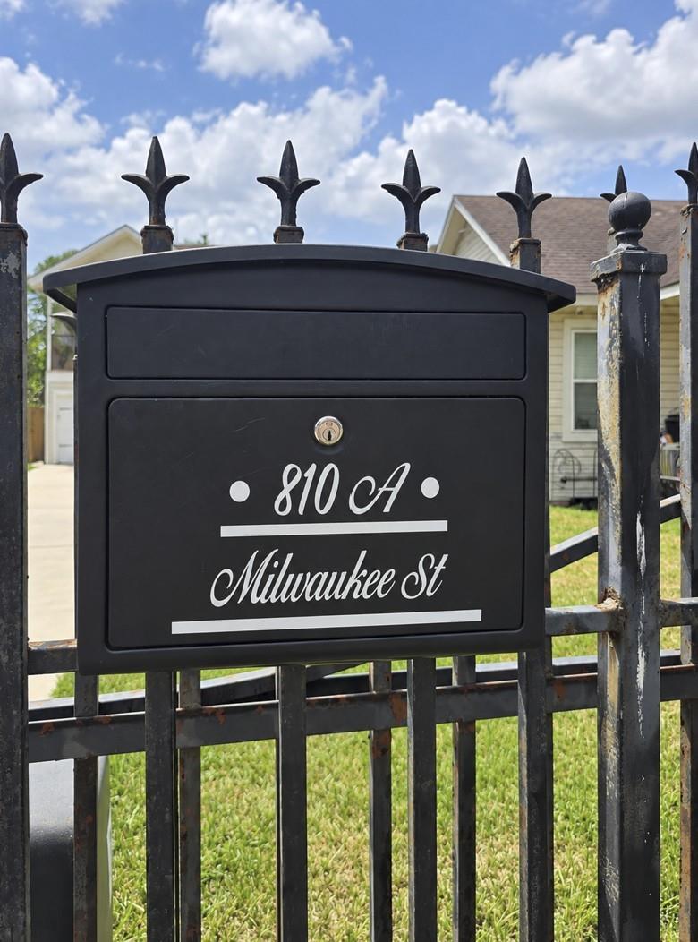 810 Milwaukee Street AStudio