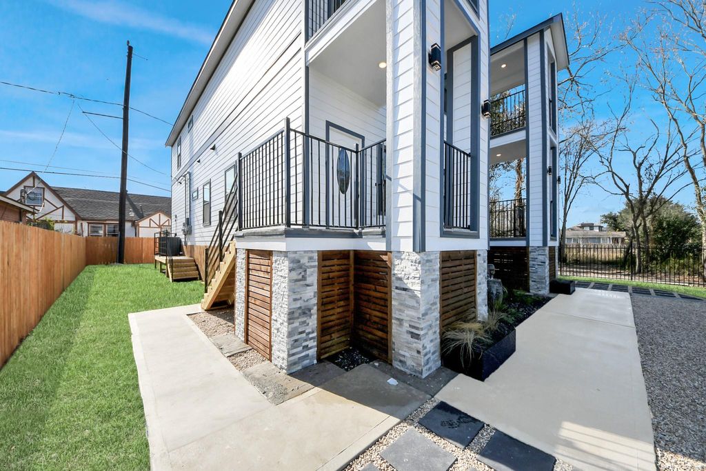 Photo of 5226 Ricky Street, Houston, TX 77033 (MLS # 67005285)