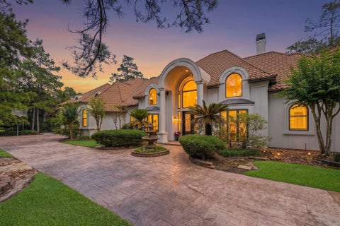 Photo of 63 NW Chancery Place NW, The Woodlands, TX 77381 (MLS # 14303879)
